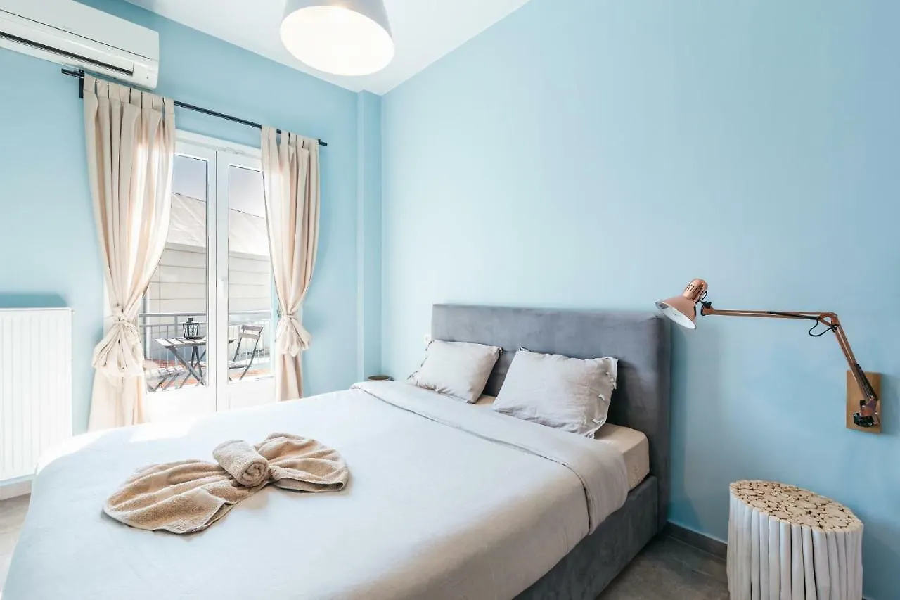 סלוניקי Modern White Tower Apartment יוון
